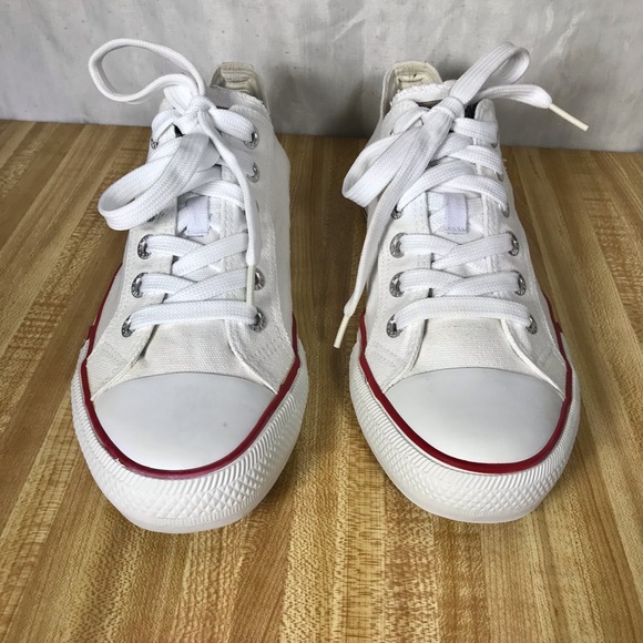 Levi’s low top canvas sneakers size 10.5 like new never worn. - Picture 3 of 10